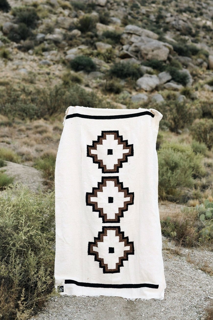 Tres Cruces Blanket